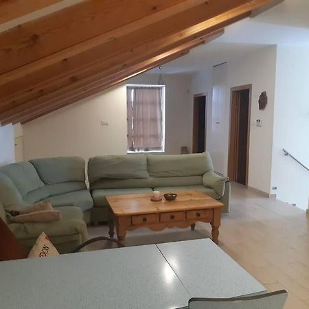 Adorable 3 Bedroom Brenner "Hill" Suite Giv'at Brenner Esterno foto
