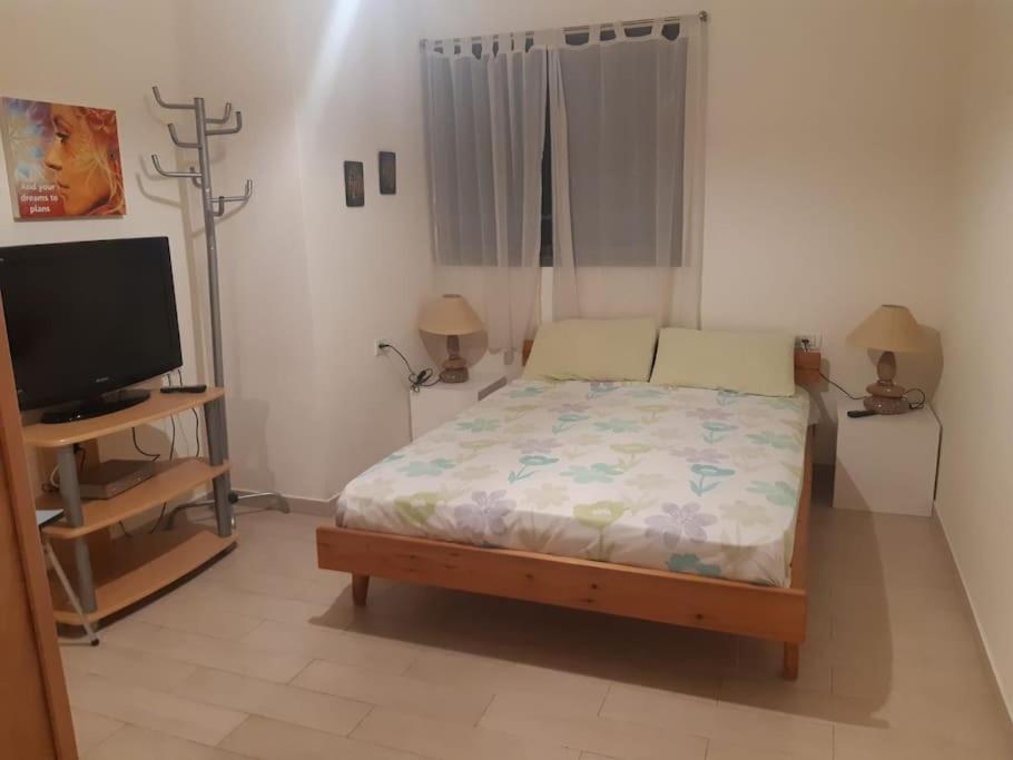 Adorable 3 Bedroom Brenner "Hill" Suite Giv'at Brenner Esterno foto